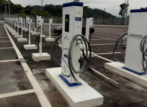 廣州從化區賽馬場案例-7KW立柱式充電樁-30KW雙槍直流充電樁(圖1)